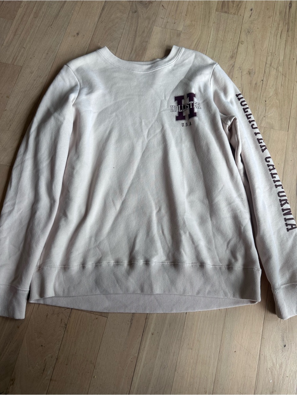 Hollister Cream Crewneck Sweatshirt with Brown/Maroonish Chest Logo